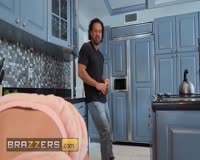 Phoenix Marie Gets Stuck In The Dishwasher (09:27)